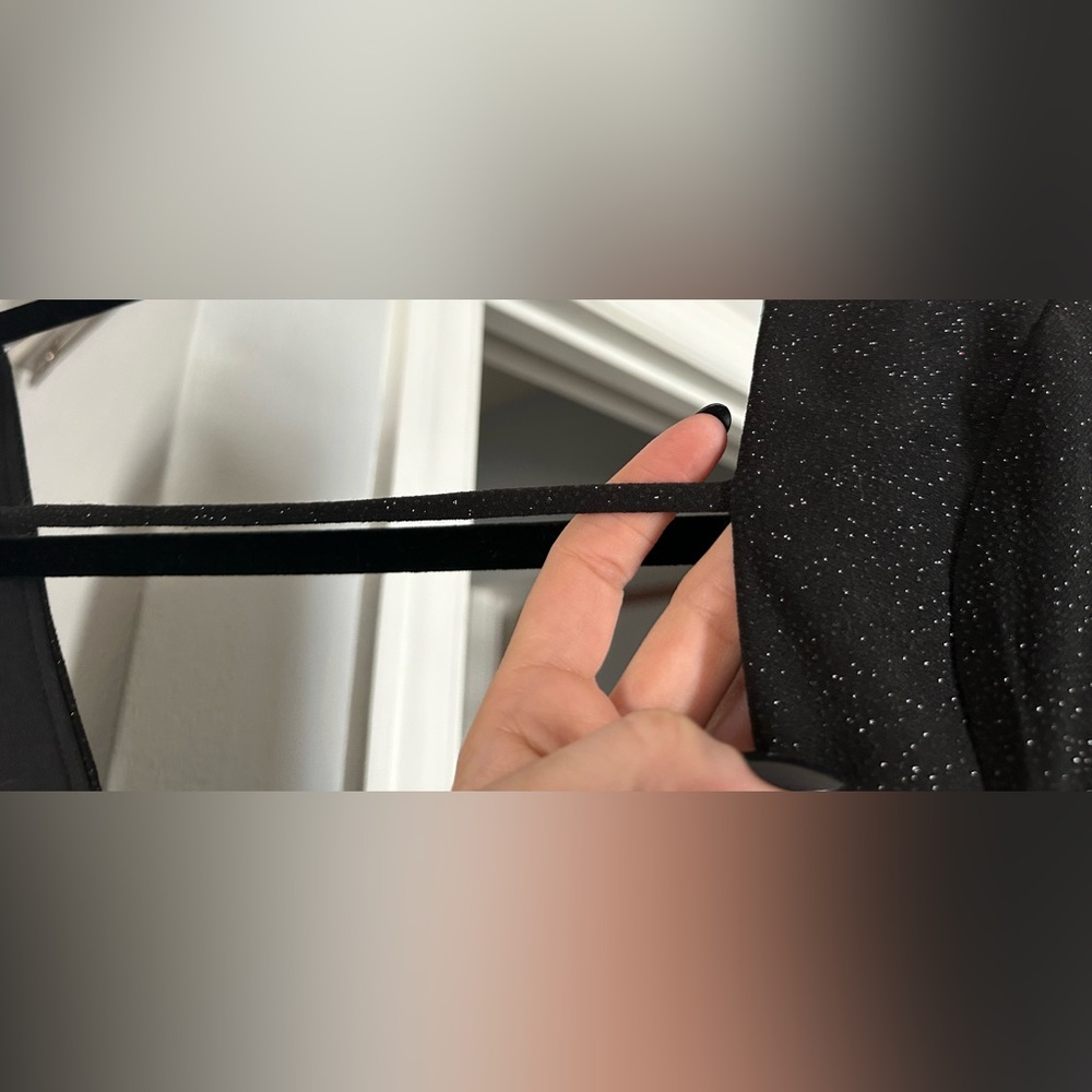 Lulu’s - Glamorous in Glitter Black long sleeve backless maxi dress - Picture 6 of 7